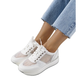 Hvide sneakers i mesh fra Ilkay