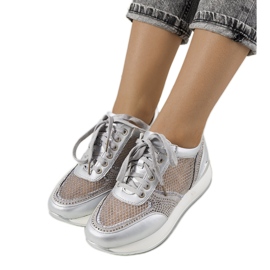 Sølv sneakers med mesh fra Ilkay