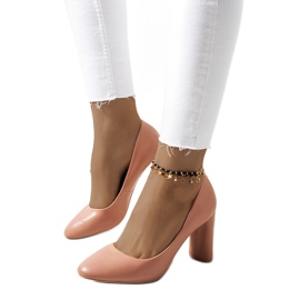Pink pumps på Burnaby-posten lyserød