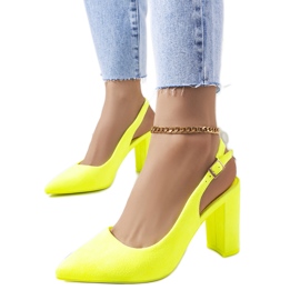 Læst gul neon pumps med åben hæl