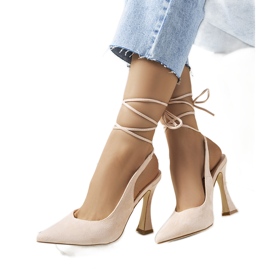 Beige pumps med snøre på Lotti-stolpen