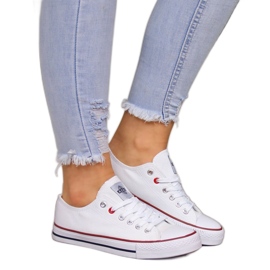 News Lave hvide tekstilsneakers NYHEDER