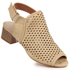 Kvinders beige gennembrudte sandaler Sabatina