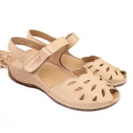 Damesandaler i læder på en beige kile Helios 4011