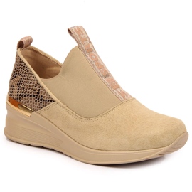 Dame lædersko på en beige Filippo kile