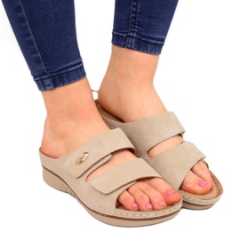 Komfortable beige velcro hjemmesko til kvinder eVento