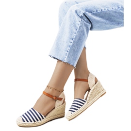 Marineblå espadriller på Garvan-kilen beige marine blå