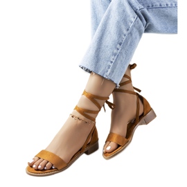 Brune sandaler med snøre fra Moody