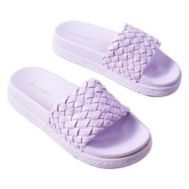Violet flip-flops på Kapper platformen lilla