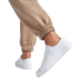 SHELOVET Klassiske sneakers til kvinder hvid
