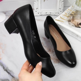 Black Pumps på en blok fra W Sergio Leone sort