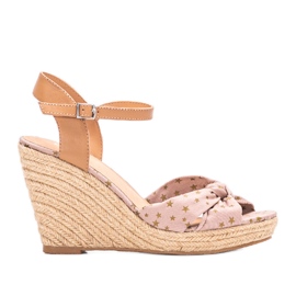 Beige sandaler med åben kile Veronica