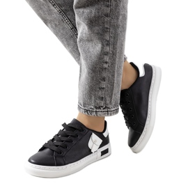 Ramme sorte sneakers til kvinder