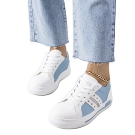 Blå sneakers med Luus nitter hvid