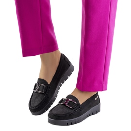 Sorte loafers på Campini platformen