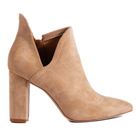 High Shelovet beige damestøvler med udskæring