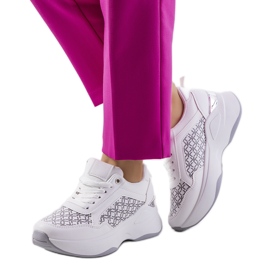 Milans hvide sneakers