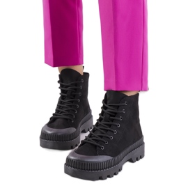 Sorte Avenis sneakers