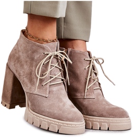 Moderigtige ruskindssnørestøvler Beige Selma