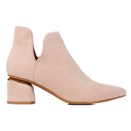 Beige damestøvler med Shelovet-snit