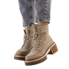 PA1 Beige fanger fra Nicolo