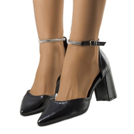 Sorte pumps med Leighton cubic zirconia