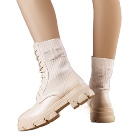 Beige vandrestøvler fra Kori