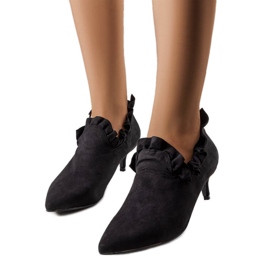 Sorte pumps med en Gavri-overdel