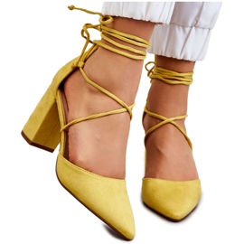 PA1 Classic Lace Up Ruskind Pumps Gul Lucira