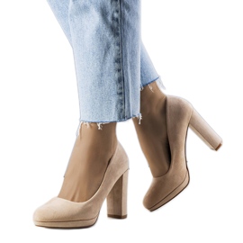 Beige stiletpumps fra Leonard
