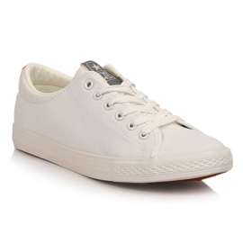 News Hvide sneakers med snøre NYHEDER