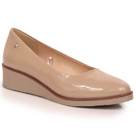 Kvinders beige lakerede kilesko Vinceza 10865