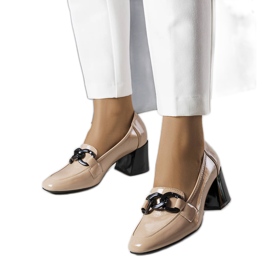 BM Teresa beige pumps i patentlæder