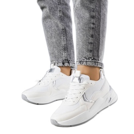 BM Hvide sneakers med sølvindlæg fra Doris