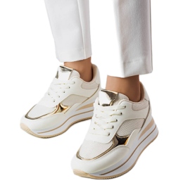 Beige sneakers med tyk sål fra Ethel