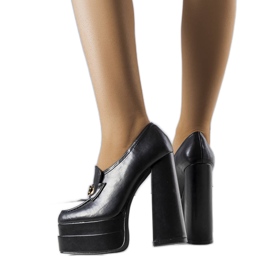 BM Sorte pumps på en chunky blok fra Janie