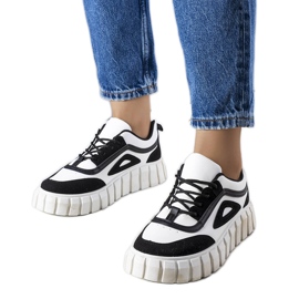 Sorte platform sneakers fra Robyn