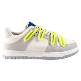 Shelovet sneakers med gule snørebånd hvid