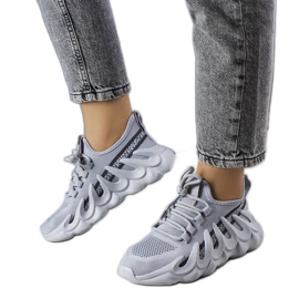 Grå sneakers med en moderigtig Beth-sål