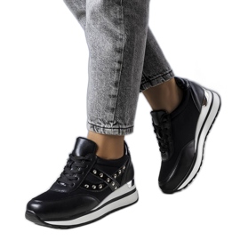 Sorte sneakers med tyk sål fra Mely