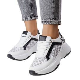 Margie sorte sneakers med monogram hvid