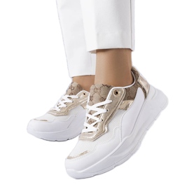 Hvide sneakers med guldindlæg fra Lebrun