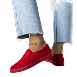 Røde sneakers lavet af øko-ruskind fra Leroy