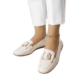 Beige lakerede loafers fra Erica