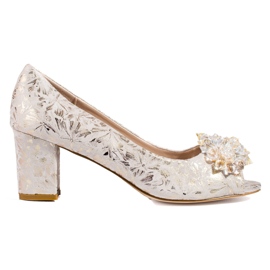 Elegante beige højhælede pumps fra Shelovet