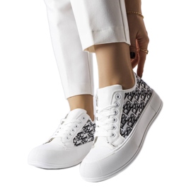 Hvide sneakers med sort mønster fra Marquis