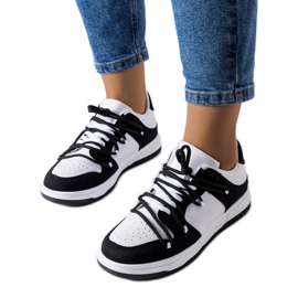 Sorte sneakers fra Hila hvid