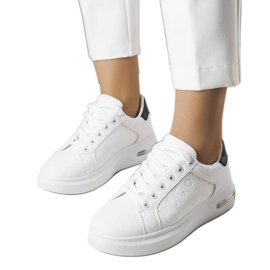 Hvide højsålede sneakers fra Tasha