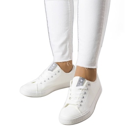 BM Hvide øko-læder sneakers fra Luz