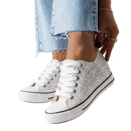 Sølv sneakers med lav kile fra Garceau